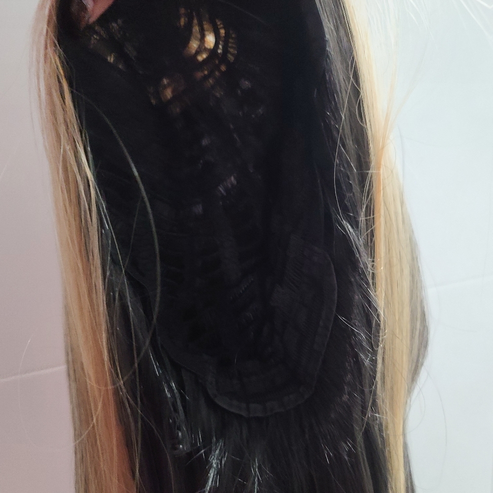 Women's wig